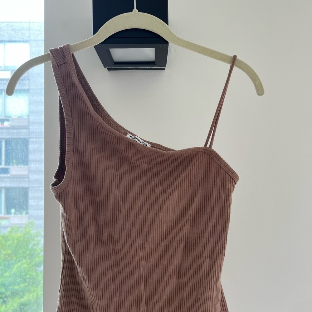Reformation Ribbed One-Shoulder Tann